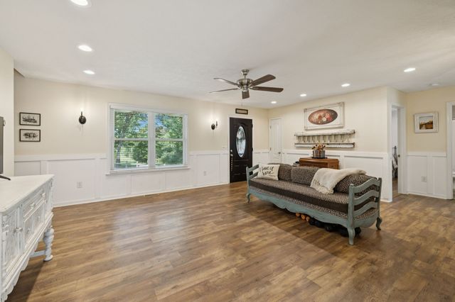 4705 Wildberry Ln, Chapel Hill, TN 37034