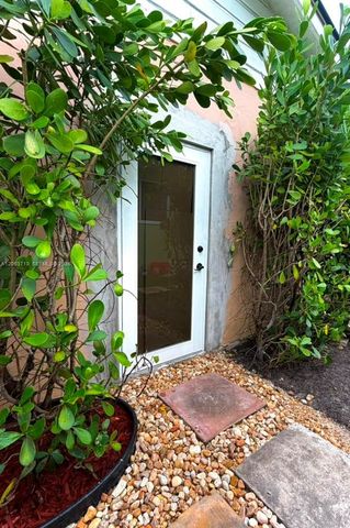 117 NE 115th St 1, Miami, FL 33161