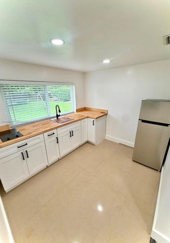 117 NE 115th St 1, Miami, FL 33161