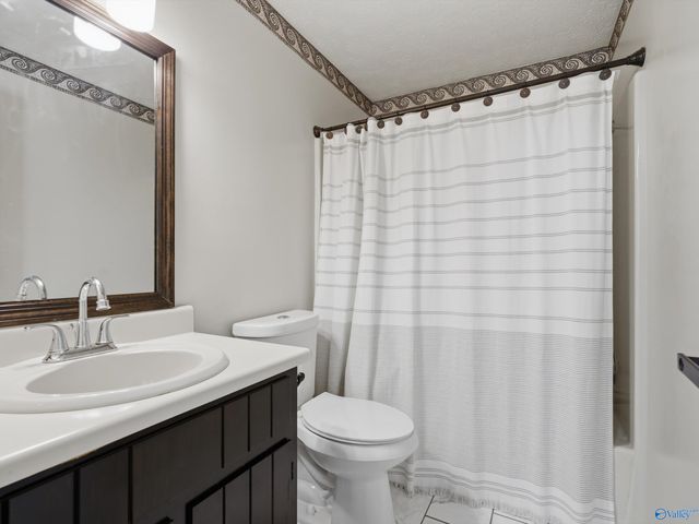 1061 Sandy Springs Road NW, Huntsville, AL 35806