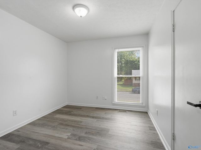1061 Sandy Springs Road NW, Huntsville, AL 35806