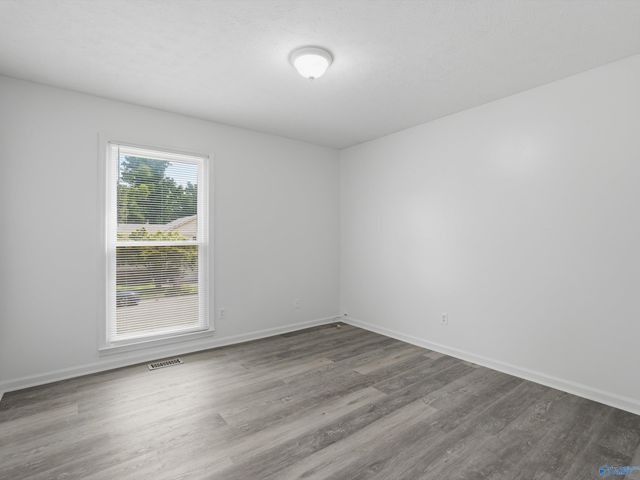 1061 Sandy Springs Road NW, Huntsville, AL 35806