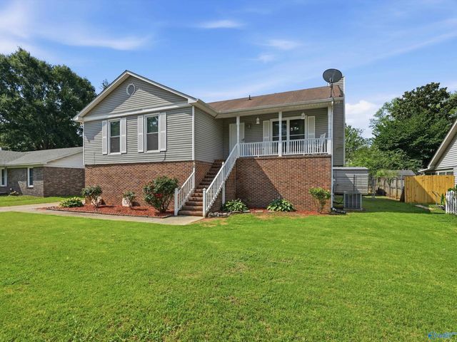 1061 Sandy Springs Road NW, Huntsville, AL 35806
