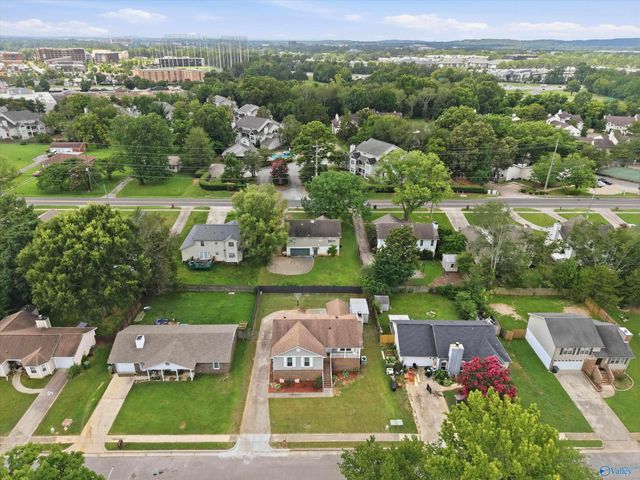 1061 Sandy Springs Road NW, Huntsville, AL 35806