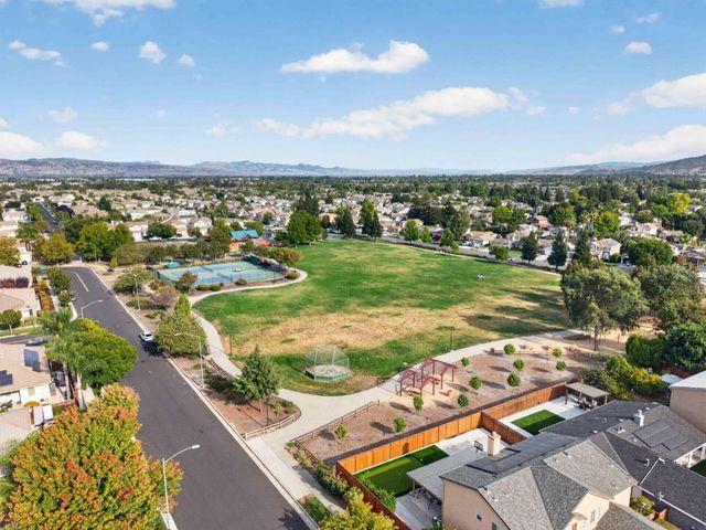 1370 Sunrise Drive, Gilroy, CA 95020