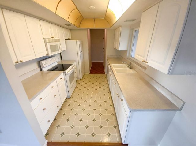 4474 LAKE BOULEVARD, Clearwater, FL 33762