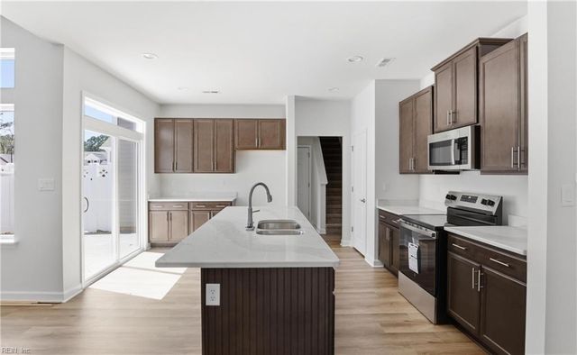 1301 Regal Rd Unit A, Suffolk, VA 23434