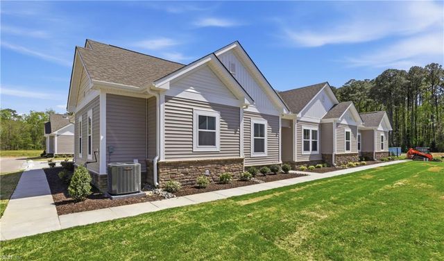 1301 Regal Rd Unit A, Suffolk, VA 23434