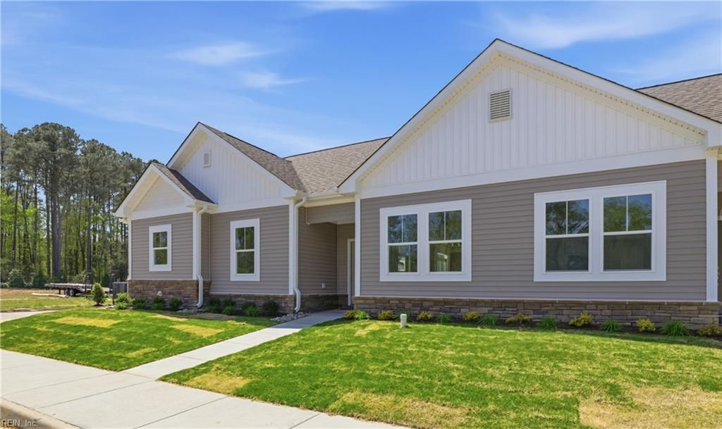 1301 Regal Rd Unit A, Suffolk, VA 23434