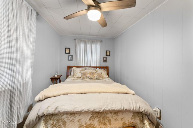 255 Southwest Stone Mill Road, Abingdon, VA 24210