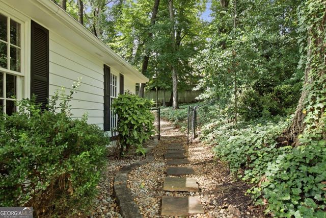 1960 Royal Court, Atlanta, GA 30341
