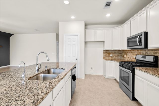 2327 Cherrington Woods Lane, Richmond, TX 77469