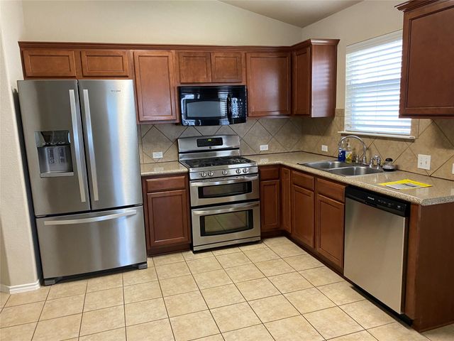 2731 Herrington CV, Round Rock, TX 78665