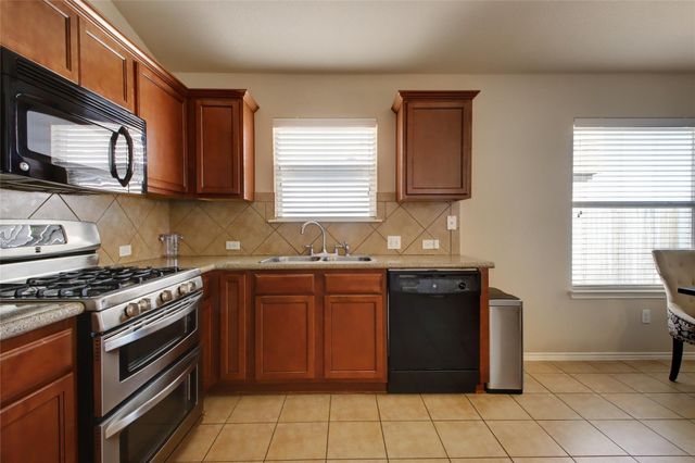 2731 Herrington CV, Round Rock, TX 78665