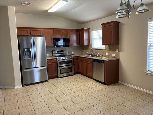 2731 Herrington CV, Round Rock, TX 78665