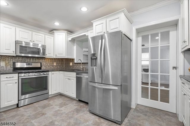 43 Iroquois Rd, Cranford Twp., NJ 07016
