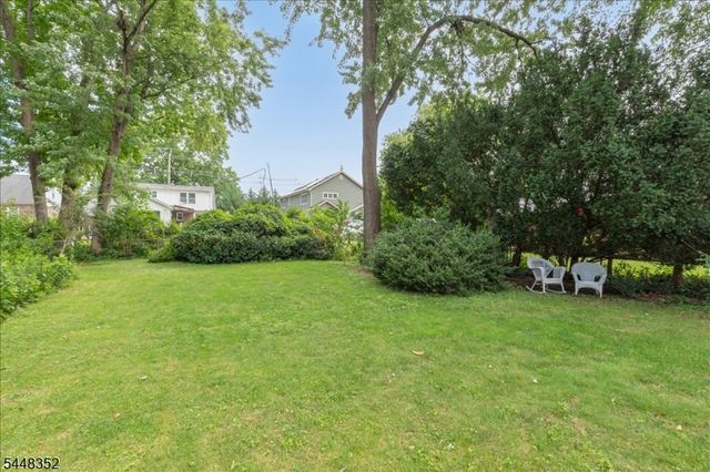 43 Iroquois Rd, Cranford Twp., NJ 07016