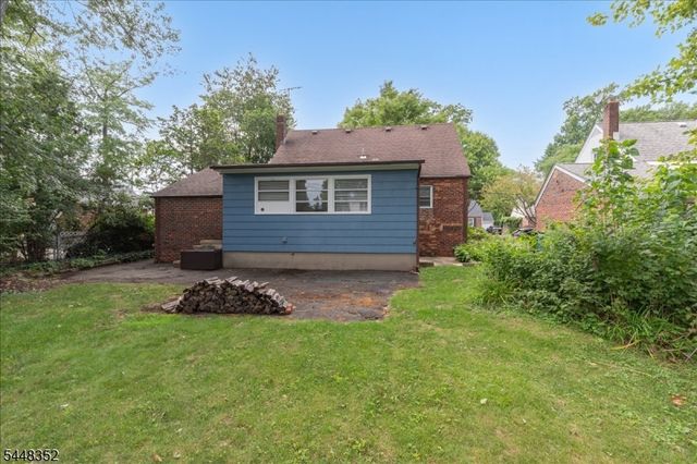 43 Iroquois Rd, Cranford Twp., NJ 07016