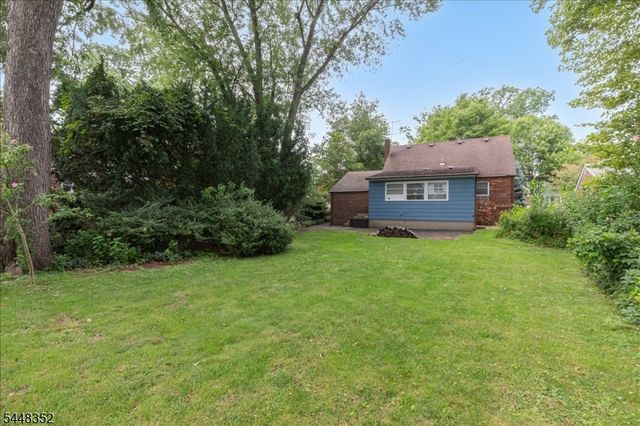 43 Iroquois Rd, Cranford Twp., NJ 07016