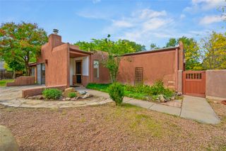 2239 Vuelta San Marcos, Santa Fe, NM 87505