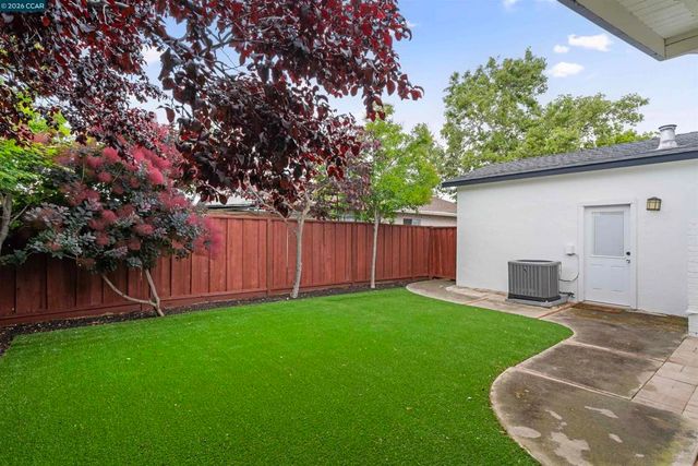 4290 Woodson Ct, Concord, CA 94521