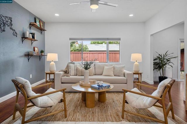 4290 Woodson Ct, Concord, CA 94521