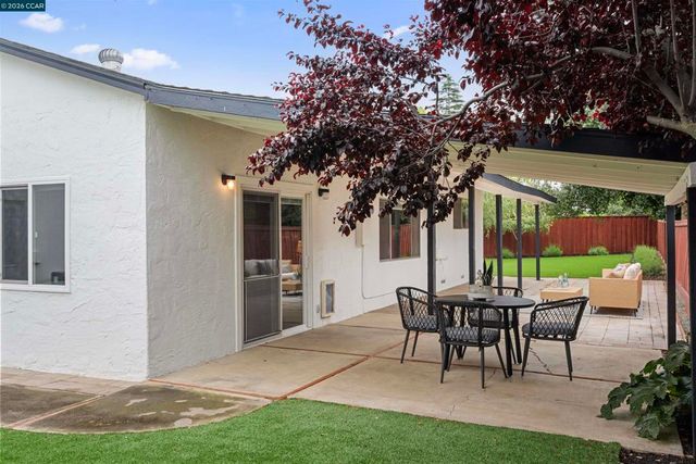 4290 Woodson Ct, Concord, CA 94521