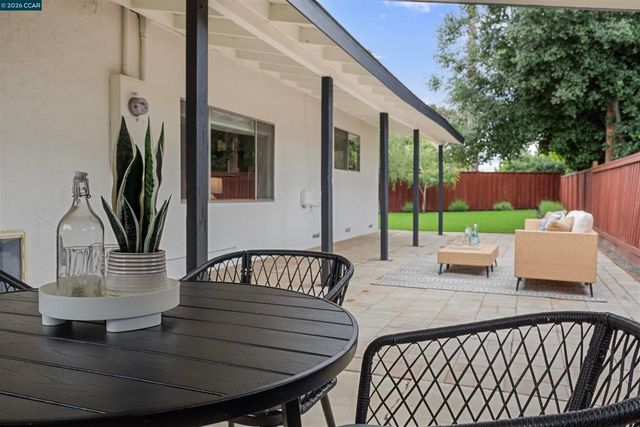 4290 Woodson Ct, Concord, CA 94521