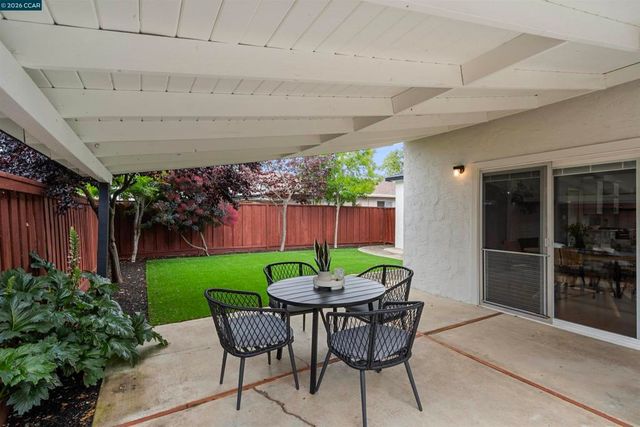 4290 Woodson Ct, Concord, CA 94521
