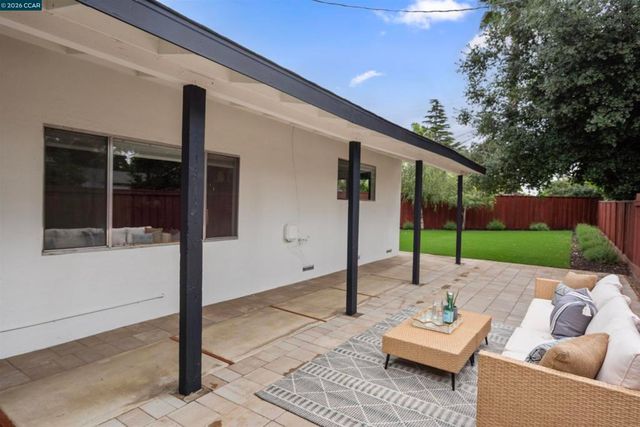 4290 Woodson Ct, Concord, CA 94521