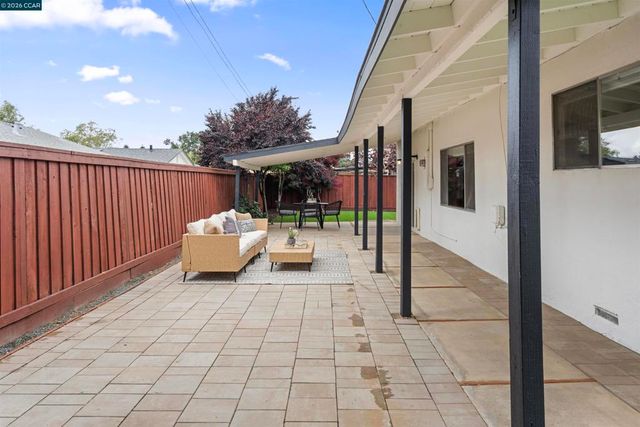 4290 Woodson Ct, Concord, CA 94521