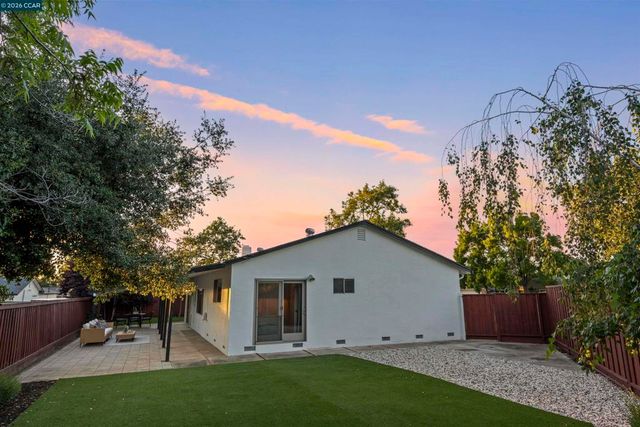 4290 Woodson Ct, Concord, CA 94521