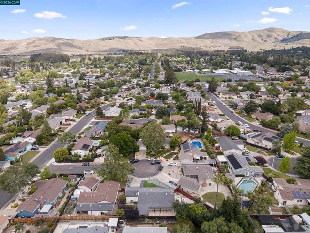 4290 Woodson Ct, Concord, CA 94521
