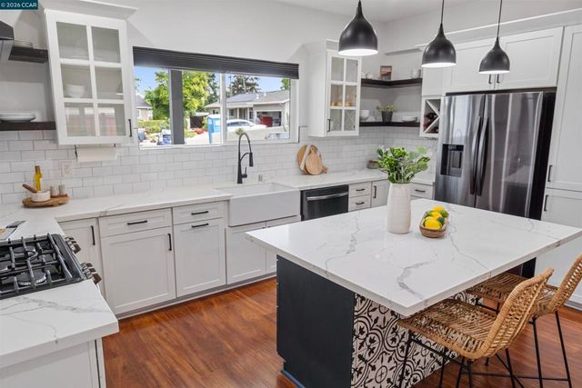 4290 Woodson Ct, Concord, CA 94521