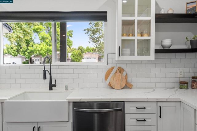 4290 Woodson Ct, Concord, CA 94521