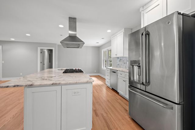 1036 S Shem Drive, Mount Pleasant, SC 29464