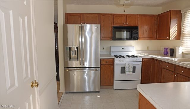 1740 Tanhollow Trail, Broadview Heights, OH 44147