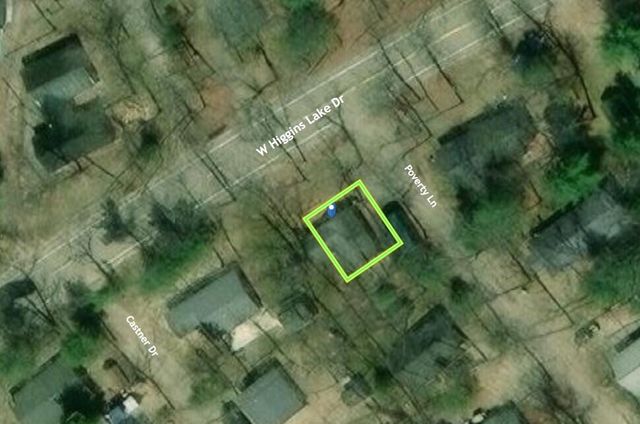 11052 W Higgins Lake Drive, Roscommon, MI 48653