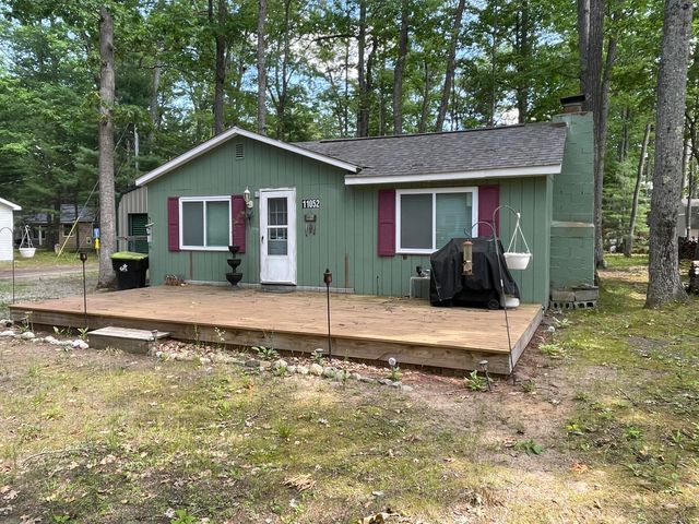 11052 W Higgins Lake Drive, Roscommon, MI 48653