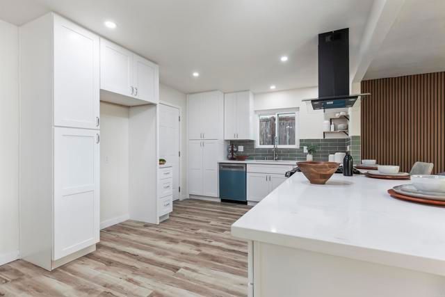 6548 Bantam Lake Circle, San Diego, CA 92119