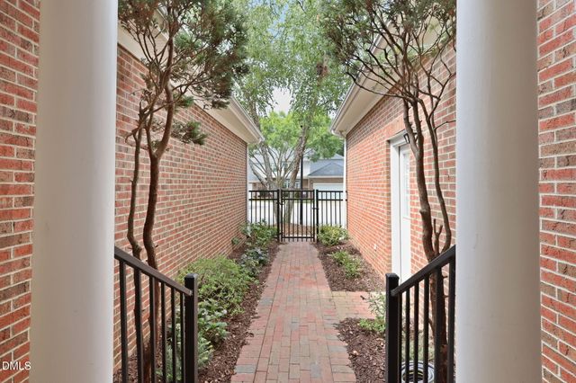 3412 Sir Colleton Court, Raleigh, NC 27612