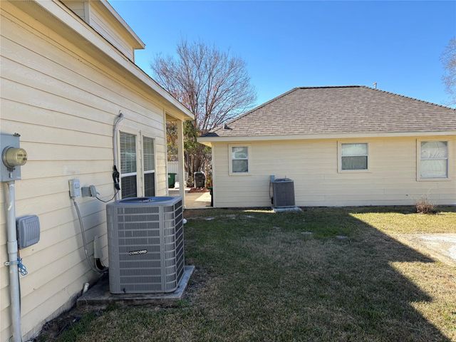 7834 Wolfield Lane, Houston, TX 77071