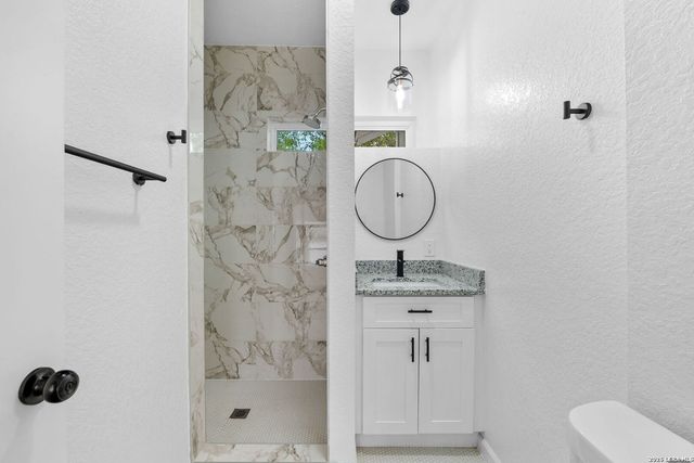 610 Canton, San Antonio, TX 78202