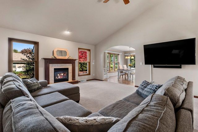 3353 SITKA STREET, Green Bay, WI 54311