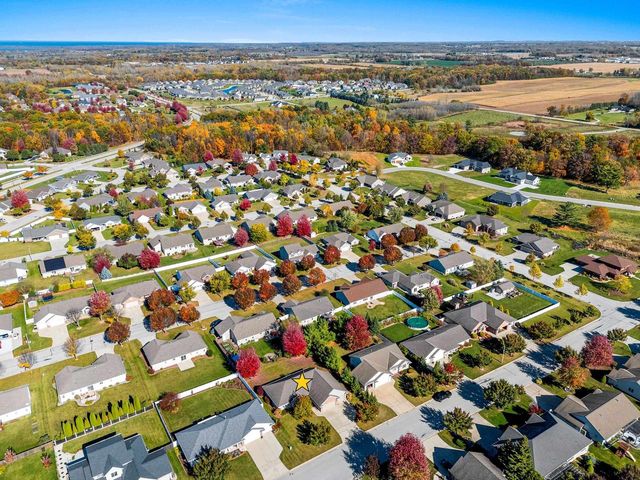 3353 SITKA STREET, Green Bay, WI 54311