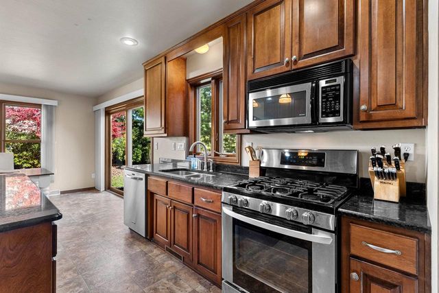 3353 SITKA STREET, Green Bay, WI 54311