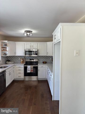 387 GARVINE MILL RD, Fawn Grove, PA 17321