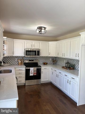 387 GARVINE MILL RD, Fawn Grove, PA 17321