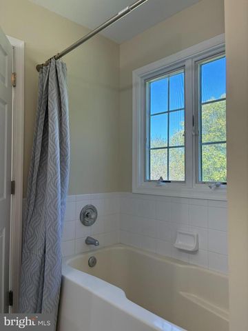 387 GARVINE MILL RD, Fawn Grove, PA 17321