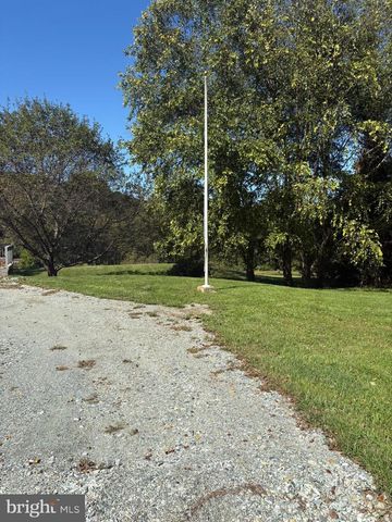 387 GARVINE MILL RD, Fawn Grove, PA 17321